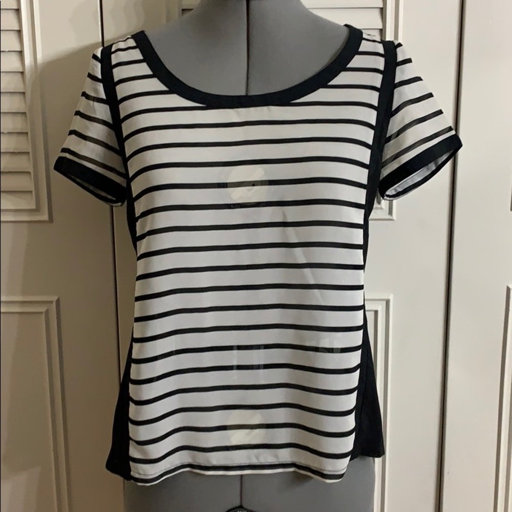 American Eagle Black and White T-Shirt Blouse